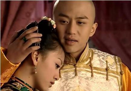 满清颁布了三条命令中为什么剃发令和易服令都可以 唯独缠足不行呢