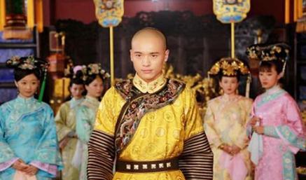 满清颁布了三条命令中为什么剃发令和易服令都可以 唯独缠足不行呢
