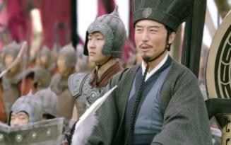 《出师表》诸葛亮为什么要提向宠