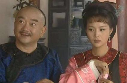 和珅被处死之后家产被抄,他的九个姬妾怎么样了