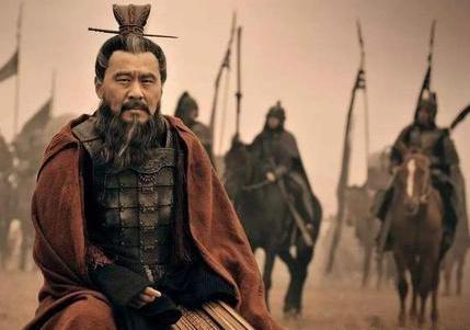 夏侯惇打仗基本都是战败的 为什么曹操从来没有亏待他呢