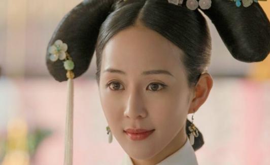 清朝后宫女子,为什么脖子上都戴着一条白色领子