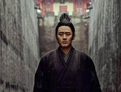 他们两个同样才华横溢的人 为什么曹操只杀杨修呢