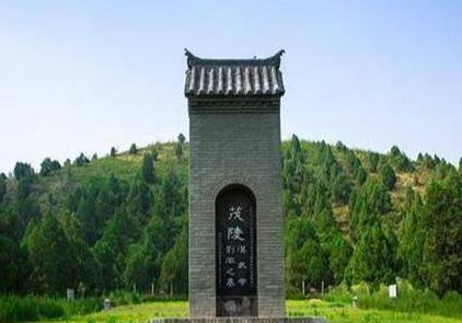 汉武帝死了那么多年 董卓为什么还要将汉武帝的尸体拉出来暴晒