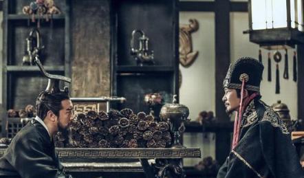 曹操手下第一谋士为什么选择自尽