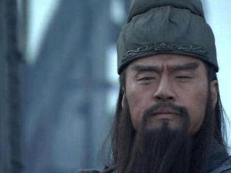 曹操为什么招揽不了关羽 看看刘备给关羽的工资就知道了