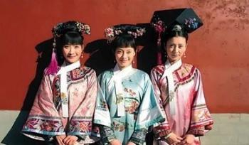 清朝妃子为什么脖子上要系白色丝带
