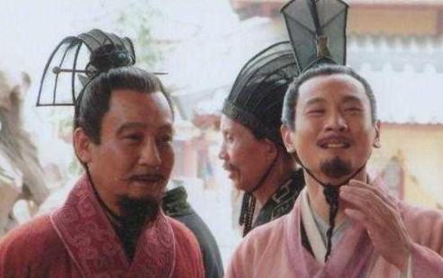 灌夫作为代国宰相，为什么会爱耍酒疯