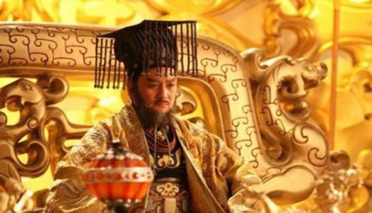 萧道成一介平民，他是怎么坐上皇帝这个位置的