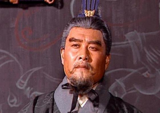 始于乱世,终于善果!贾诩是如何在乱世之中得以生存的