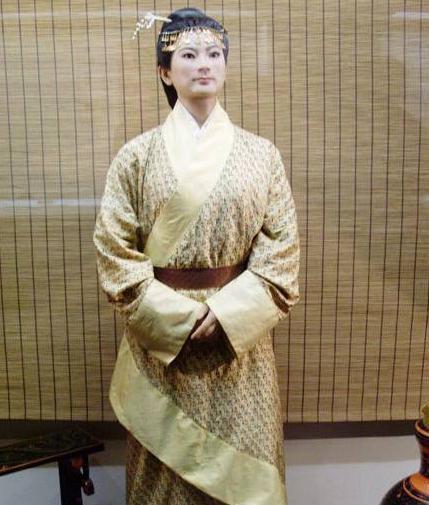 辛追夫人的生平如何