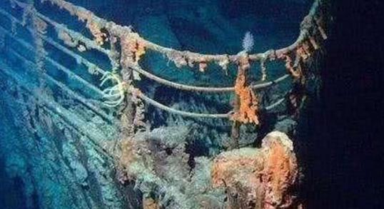 泰坦尼克号沉了100多年,为什么不打捞上来