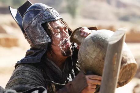 古代战场一般都是怎么解决吃饭问题的 军粮一般吃什么