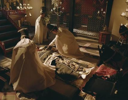 古代皇帝死后很久才下葬 古人是怎么保证尸身不腐的</span>
