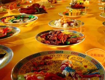 古代皇帝每道菜只吃三口 剩下的饭菜是怎么处理的</span>