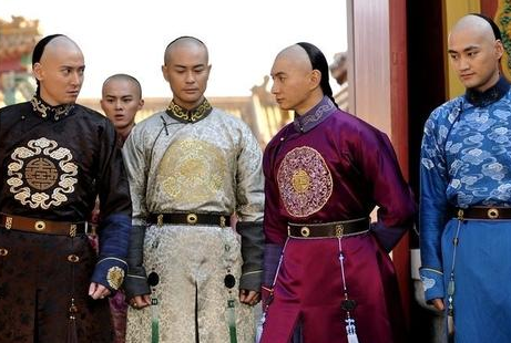 康熙晚年时八爷党势力比四爷党还要大 老八是怎么输给老四的</span>
                      