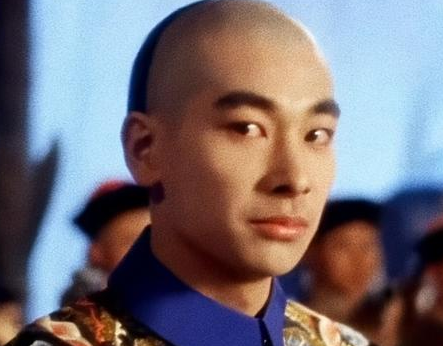和珅当初权力滔天的 和珅为什么被赐死也不造反</span>