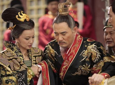 武则天等李治去世后才坐上皇位 武则天为什么不杀李治</span>