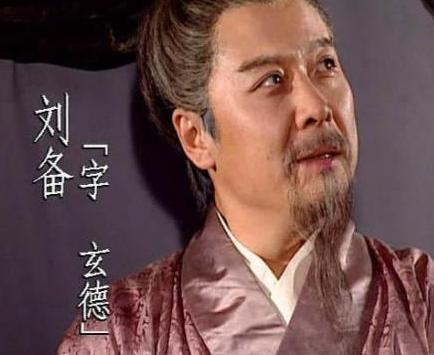 荀彧对东汉王朝忠心耿耿 为什么他要选择投靠曹操呢