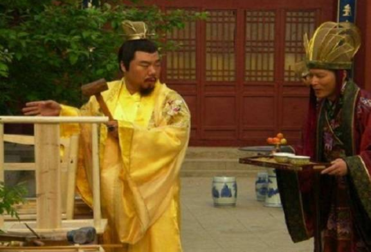 明熹宗朱由校怎么传奇给弟弟朱由检?</span>
