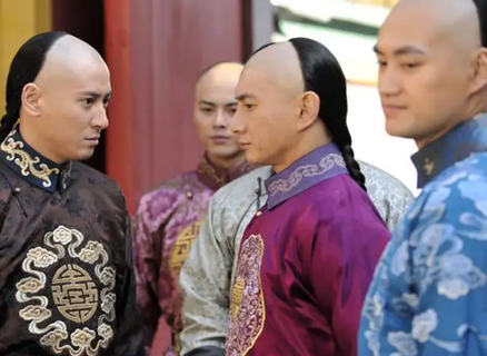 雍正在九子夺嫡胜出之后 雍正是怎么对待没有参与的兄弟的</span>