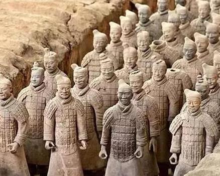 强悍的秦军为什么敢不戴头盔呢 看看当时的制度就知道了