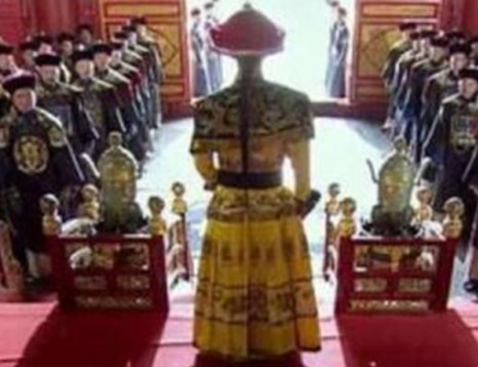 清朝大臣上朝时为什么会空着肚子 大臣口含人参又是怎么回事</span>