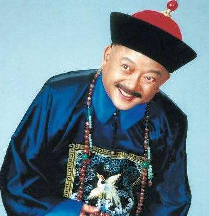 清朝无论皇帝和大臣,为什么脖子上都有一串佛珠