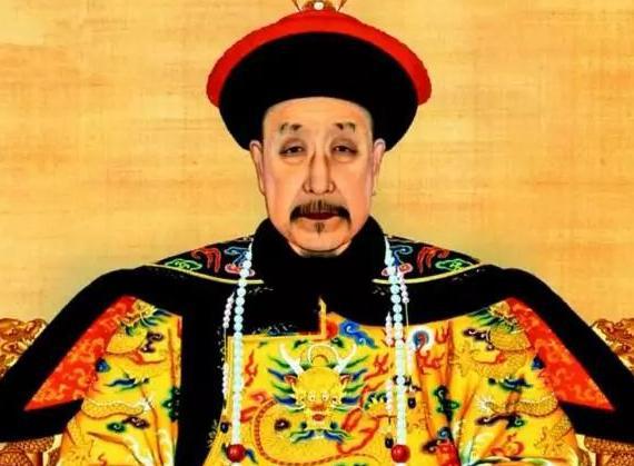 清朝无论皇帝和大臣,为什么脖子上都有一串佛珠