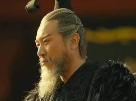曹丕有何过人之处?他为什么能胜过曹植成功继位?</span>