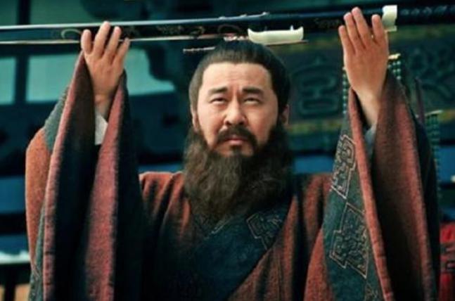 爱才如命的曹操,为什么不把诸葛亮抢过来