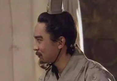 真实历史上的袁绍是怎样的人?和演义中有何区别?</span>