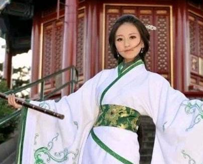 古人常常会把东西放到袖子里 东西为什么不轻易掉出来</span>