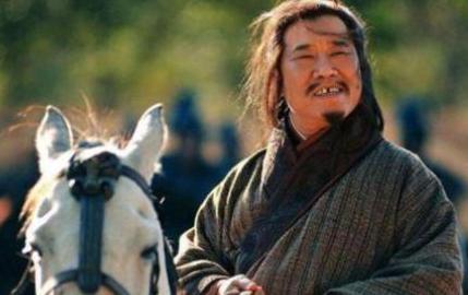 虽然卧龙凤雏齐名,为什么总感觉庞统比诸葛亮差好多呢?