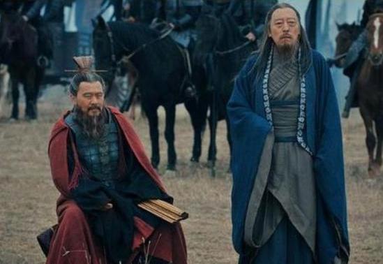 曹操既然杀了杨修,为什么没有把司马懿也一起杀掉