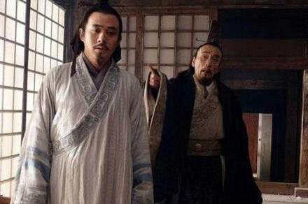 勾践为什么会对文种下手呢 是什么原因导致的
