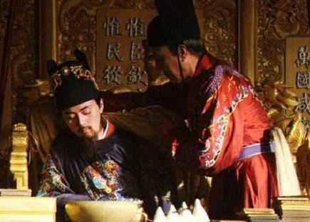 古代皇位制度设计是什么样的 皇位为什么可以如此平稳</span>
                      