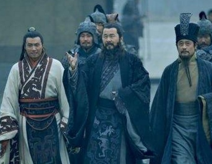 曹操作为掌权者手下猛将肯定不少 曹操为什么总是带兵打仗</span>