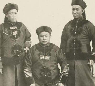 古代大内侍卫贴身保护皇帝 皇帝为什么不担心他们被收买</span>