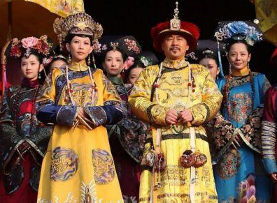 古代妃子为什么要戴长长的指甲套 仅仅是好看那么简单吗</span>