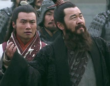 官渡之战刘表在做什么 刘表为什么不趁机偷袭曹操</span>
                      