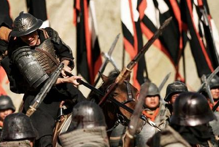 古代打仗的时候，为什么要举旗帜呢?</span>
                      