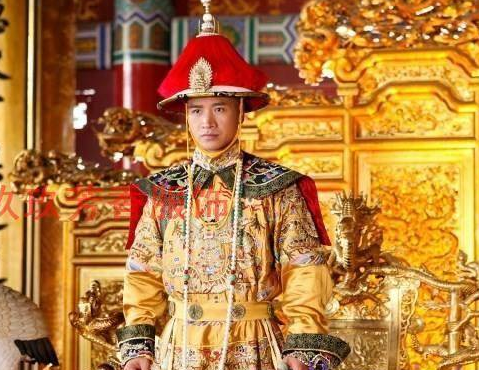 皇帝的龙袍只有黄色吗?为什么秦朝是黑色</span>