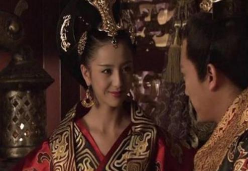 同样歌姬出身的她们都登上了后位，她们有什么不同之处