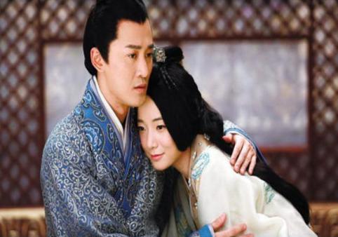 同样歌姬出身的她们都登上了后位，她们有什么不同之处