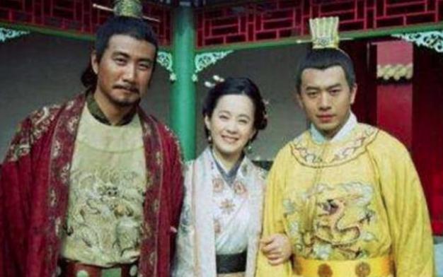 朱元璋出上联,,一大臣对出下联被当场赐死