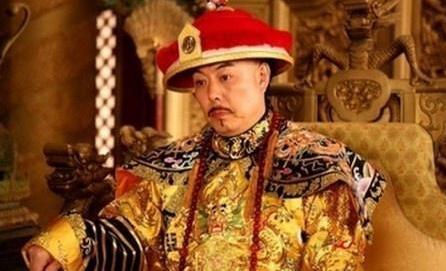 刘墉是个极其谨慎的人 为何上朝是会将衣服反着穿呢