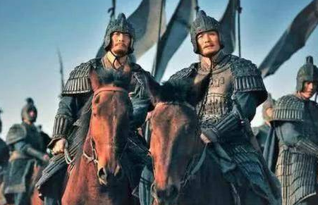 诸葛亮和郭嘉都是谋士 两人谁才会是三国第一谋士