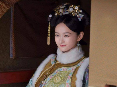 她生下大清最后一位皇子,为何还被降位分