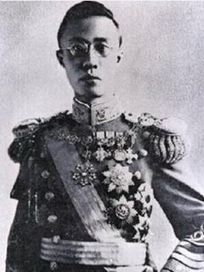 清朝末代皇帝溥仪私生活照片大揭密（组图）